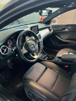 MERCEDES-BENZ-GLA 200-2016