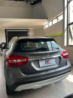 MERCEDES-BENZ-GLA 200-2016