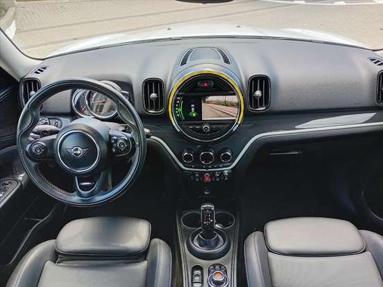 MINI-COUNTRYMAN-2019
