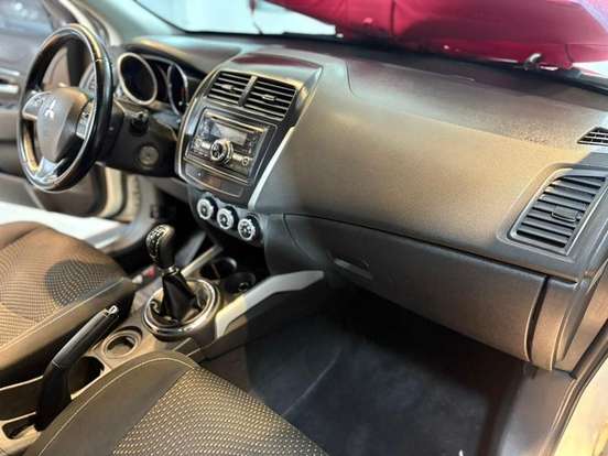 MITSUBISHI-ASX-2014