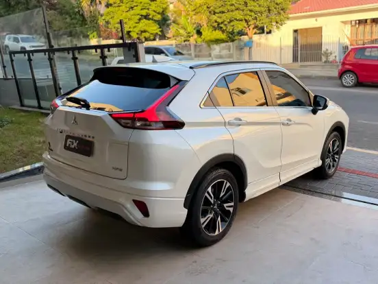MITSUBISHI-ECLIPSE CROSS-1.5 MIVEC TURBO GASOLINA HPE CVT MITSUBISHI-ECLIPSE CROSS-2024