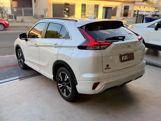 MITSUBISHI-ECLIPSE CROSS-1.5 MIVEC TURBO GASOLINA HPE CVT MITSUBISHI-ECLIPSE CROSS-2024