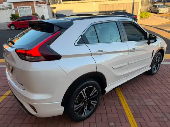 MITSUBISHI-ECLIPSE CROSS-1.5 MIVEC TURBO GASOLINA HPE-S S-AWC CVT MITSUBISHI-ECLIPSE CROSS-2023