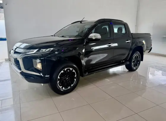 MITSUBISHI L200 TRITON 2.4 16V TURBO DIESEL SPORT HPE CD 4P 4X4 AUTOMÁTICO
