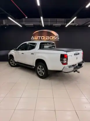 MITSUBISHI-L200 TRITON-2021
