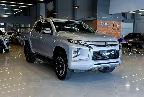 MITSUBISHI L200 TRITON 2.4 16V TURBO DIESEL SPORT HPE CD 4P 4X4 AUTOMÁTICO