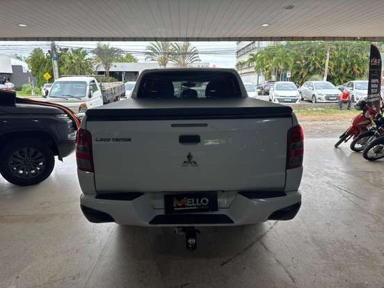 MITSUBISHI-L200 TRITON-2.4 16V TURBO DIESEL OUTDOOR GLX CD 4X4 MANUAL MITSUBISHI-L200 TRITON-2022