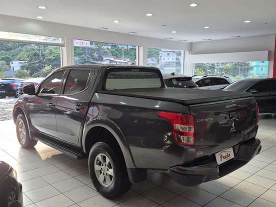MITSUBISHI-L200 TRITON-2.4 16V TURBO DIESEL SPORT GLS CD 4P 4X4 AUTOMÁTICO MITSUBISHI-L200 TRITON-2018