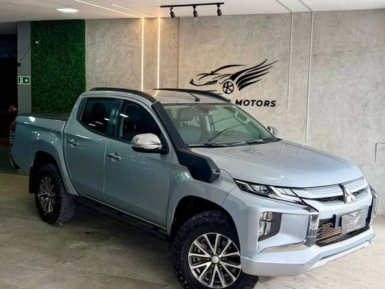 MITSUBISHI L200 TRITON 2.4 16V TURBO DIESEL SPORT HPE CD 4P 4X4 AUTOMÁTICO