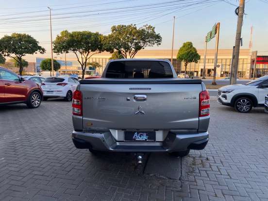 MITSUBISHI-L200 TRITON-2.4 16V TURBO DIESEL SPORT HPE CD 4P 4X4 AUTOMÁTICO MITSUBISHI-L200 TRITON-2018