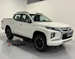 MITSUBISHI L200 TRITON 2.4 16V TURBO DIESEL SPORT HPE CD 4P 4X4 AUTOMÁTICO MITSUBISHI L200 TRITON 2.4 16V TURBO DIESEL SPORT HPE CD 4P 4X4 AUTOMÁTICO