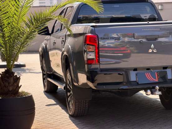 MITSUBISHI-L200 TRITON-2024