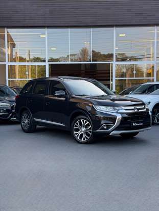 MITSUBISHI-OUTLANDER-2015