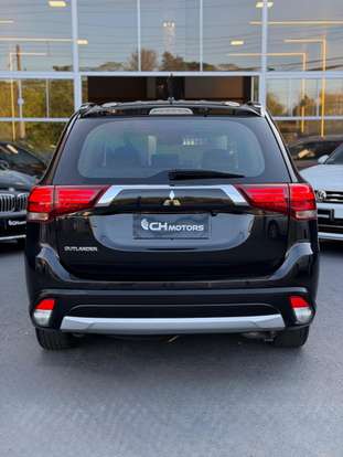 MITSUBISHI-OUTLANDER-2015