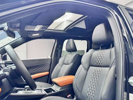 MITSUBISHI-OUTLANDER-2.4 PHEV SIGNATURE S-AWC DHT MITSUBISHI-OUTLANDER-2025