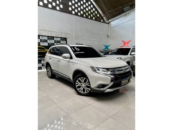 MITSUBISHI OUTLANDER 3.0 GT 4X4 V6 24V GASOLINA 4P AUTOMÁTICO