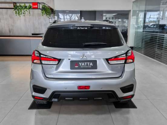 MITSUBISHI-OUTLANDER SPORT-2.0 MIVEC FLEX HPE AUTOMÁTICO MITSUBISHI-OUTLANDER SPORT-2021
