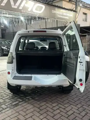 MITSUBISHI-PAJERO-2012