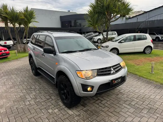 MITSUBISHI PAJERO DAKAR 3.2 4X4 16V TURBO INTERCOOLER DIESEL 4P MANUAL