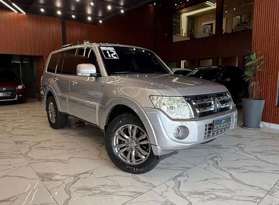 MITSUBISHI-PAJERO FULL-2011