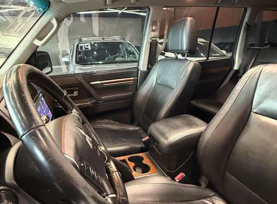 MITSUBISHI-PAJERO FULL-3.2 HPE 4X4 16V TURBO INTERCOOLER DIESEL 4P AUTOMÁTICO MITSUBISHI-PAJERO FULL-2011