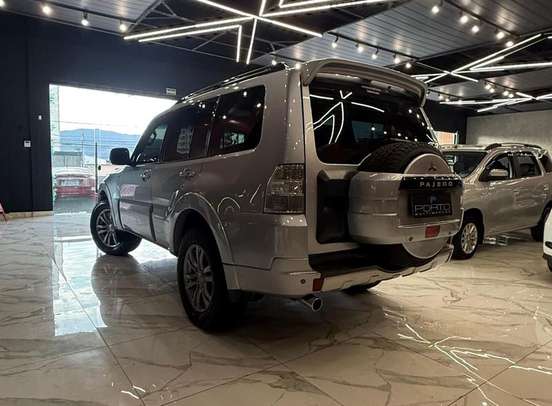 MITSUBISHI-PAJERO FULL-2011