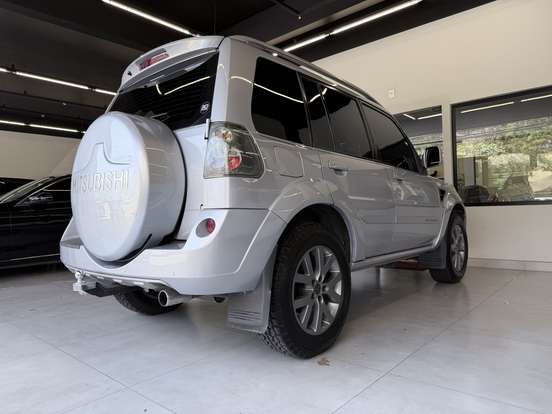 MITSUBISHI-PAJERO TR4-2.0 4X2 16V 140CV FLEX 4P AUTOMÁTICO MITSUBISHI-PAJERO TR4-2013
