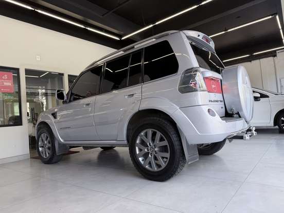 MITSUBISHI-PAJERO TR4-2013