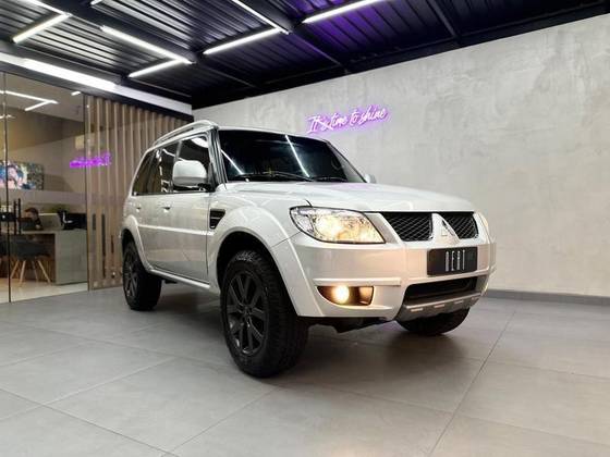 MITSUBISHI PAJERO TR4 2.0 4X4 16V 140CV FLEX 4P AUTOMÁTICO