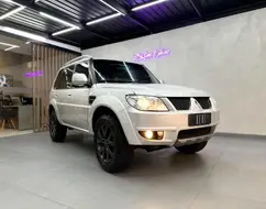 MITSUBISHI PAJERO TR4 2.0 4X4 16V 140CV FLEX 4P AUTOMÁTICO MITSUBISHI PAJERO TR4 2.0 4X4 16V 140CV FLEX 4P AUTOMÁTICO