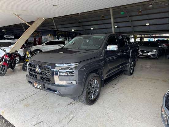 MITSUBISHI-TRITON-2.4 BITURBO DIESEL CD HPE 4X4 AUTOMÁTICO MITSUBISHI-TRITON-2025
