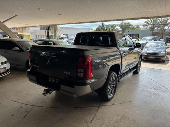 MITSUBISHI-TRITON-2.4 BITURBO DIESEL CD HPE 4X4 AUTOMÁTICO MITSUBISHI-TRITON-2025