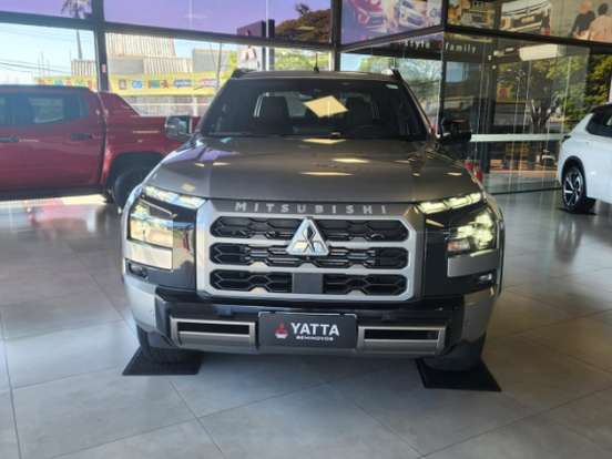MITSUBISHI-TRITON-2.4 BITURBO DIESEL CD KATANA 4X4 AUTOMÁTICO MITSUBISHI-TRITON-2025