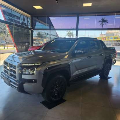 MITSUBISHI-TRITON-2025