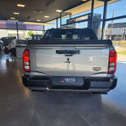 MITSUBISHI-TRITON-2025
