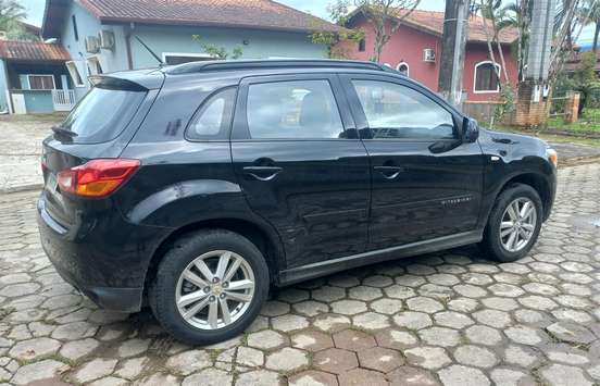 MITSUBISHI-ASX-2013