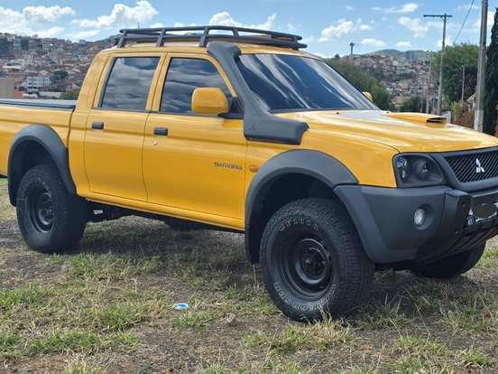MITSUBISHI-L200 SAVANA-2.5 4X4 CD 8V TURBO DIESEL 4P MANUAL MITSUBISHI-L200 SAVANA-2010