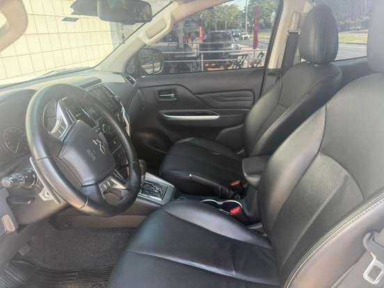 MITSUBISHI-L200 TRITON-2023