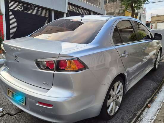 MITSUBISHI-LANCER-2.0 GT 16V GASOLINA 4P AUTOMÁTICO MITSUBISHI-LANCER-2014