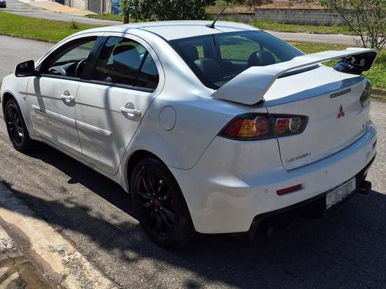 MITSUBISHI-LANCER-2.0 HL 16V GASOLINA 4P AUTOMÁTICO MITSUBISHI-LANCER-2016