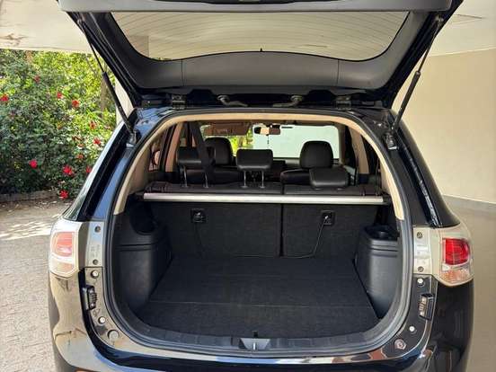 MITSUBISHI-OUTLANDER-2.0 16V GASOLINA 4P AUTOMÁTICO MITSUBISHI-OUTLANDER-2014