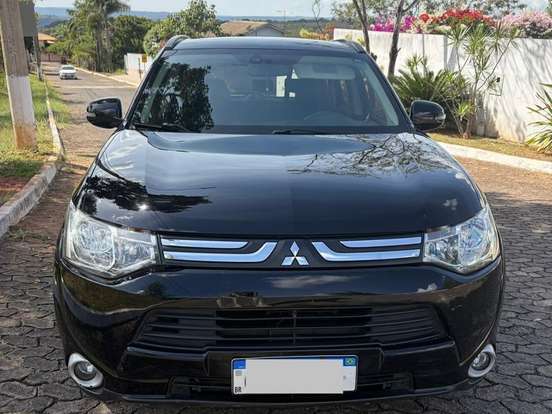 MITSUBISHI-OUTLANDER-2.0 16V GASOLINA 4P AUTOMÁTICO MITSUBISHI-OUTLANDER-2014
