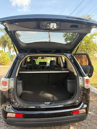 MITSUBISHI-OUTLANDER-2014