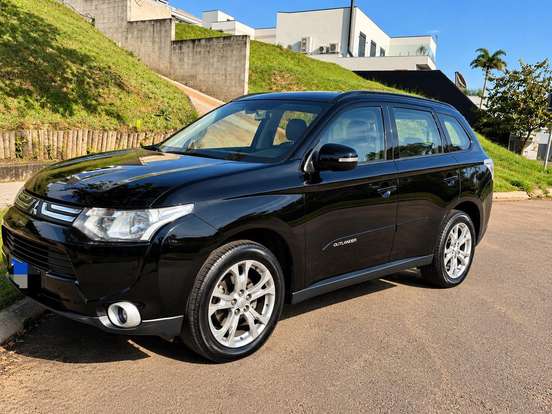MITSUBISHI-OUTLANDER-2.0 16V GASOLINA 4P AUTOMÁTICO MITSUBISHI-OUTLANDER-2013