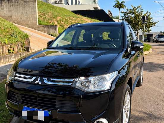 MITSUBISHI-OUTLANDER-2.0 16V GASOLINA 4P AUTOMÁTICO MITSUBISHI-OUTLANDER-2013