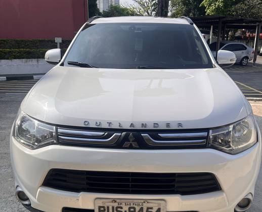 MITSUBISHI OUTLANDER 3.0 GT 4X4 V6 24V GASOLINA 4P AUTOMÁTICO