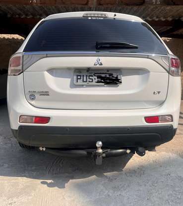 MITSUBISHI-OUTLANDER-2014