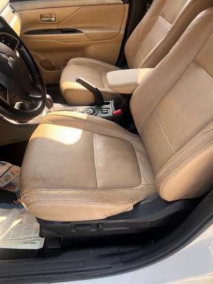 MITSUBISHI-OUTLANDER-2014