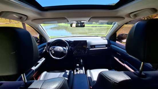 MITSUBISHI-OUTLANDER-2013