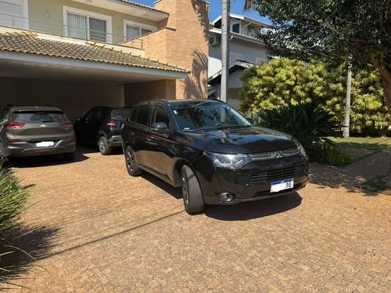 MITSUBISHI-OUTLANDER-3.0 GT 4X4 V6 24V GASOLINA 4P AUTOMÁTICO MITSUBISHI-OUTLANDER-2014
